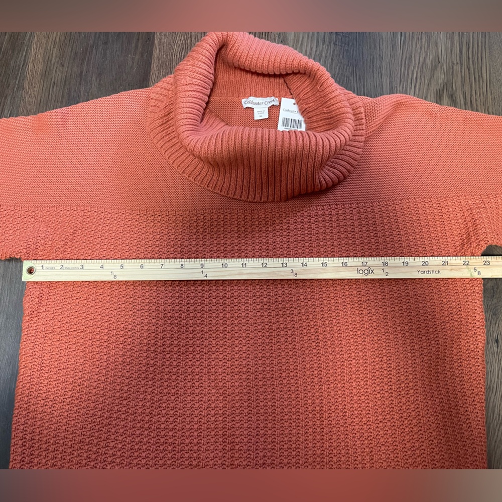 Sweater - Picture 5 of 6